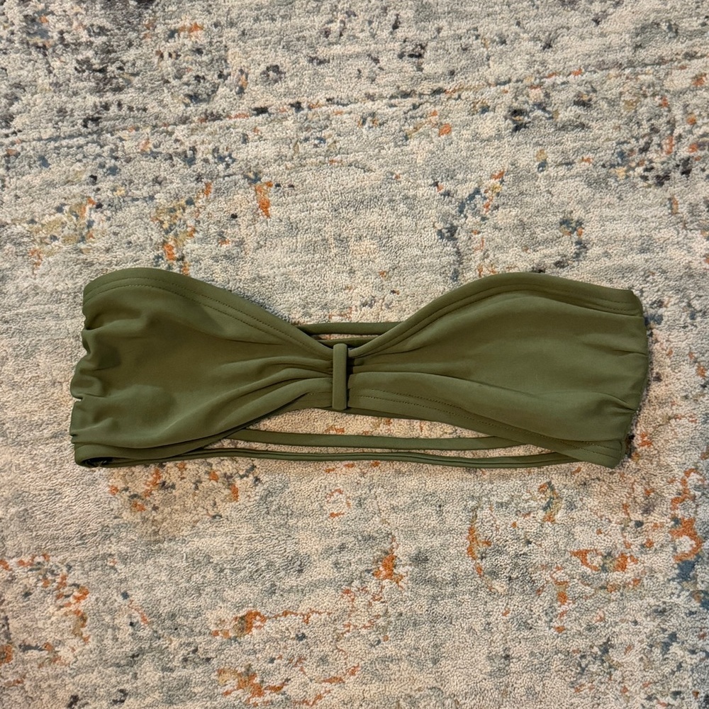 Hollister Bikini 💚
